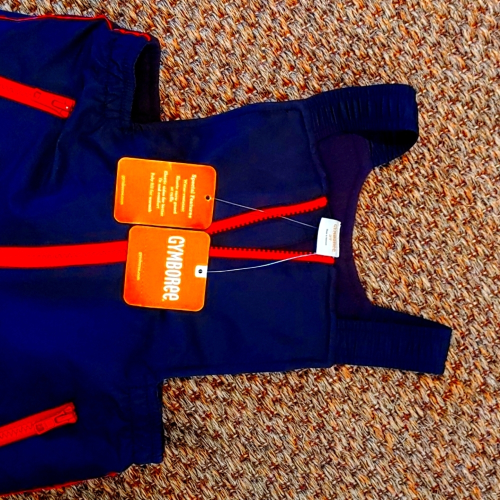 Gymboree 3T Snowbib NWT.  Blue/Red. Water resistent, elastic snow guard at cuffs